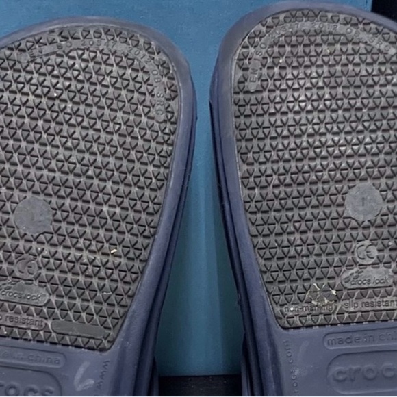 CROCS Bistro Navy Blue Slip Resistant Doctor Nurse Grip Waterproof Clogs-Mens 14 - Picture 4 of 4